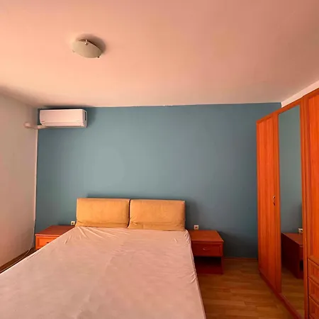 Beachfront 1-bedroom With Pool In * Neszebar