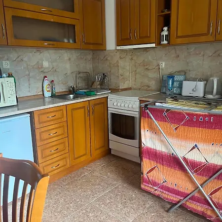 Beachfront 1-bedroom With Pool In Neszebar